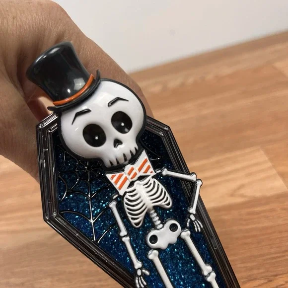 Wallflowers Halloween Skeleton Coffin Light up Plug-in Diffuser‎ Black - Picture 2 of 6